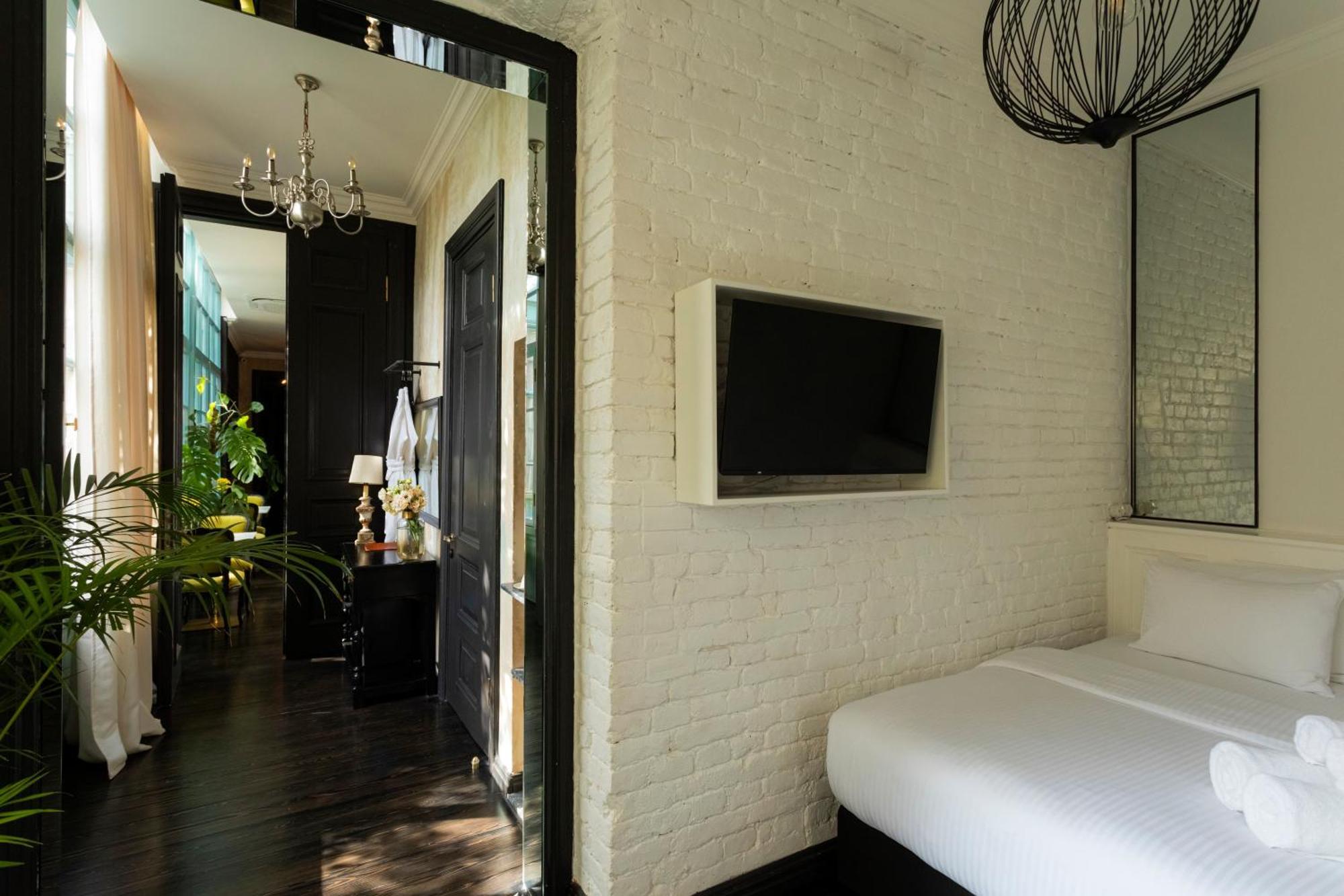 Unfound Door - Design Hotel Tbilisi Phòng bức ảnh
